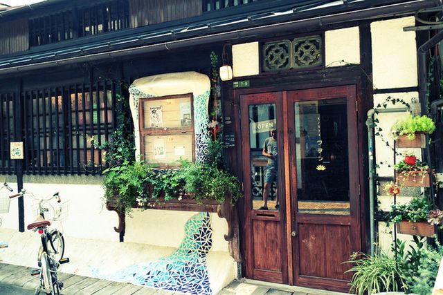 15943bed5e2a1-00db-4196-b8be-287a6c5c02b2_m